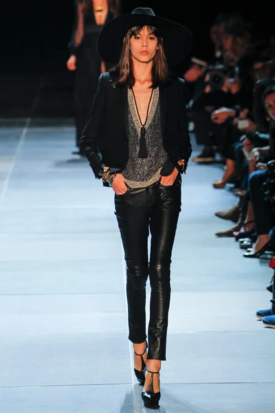Look 5